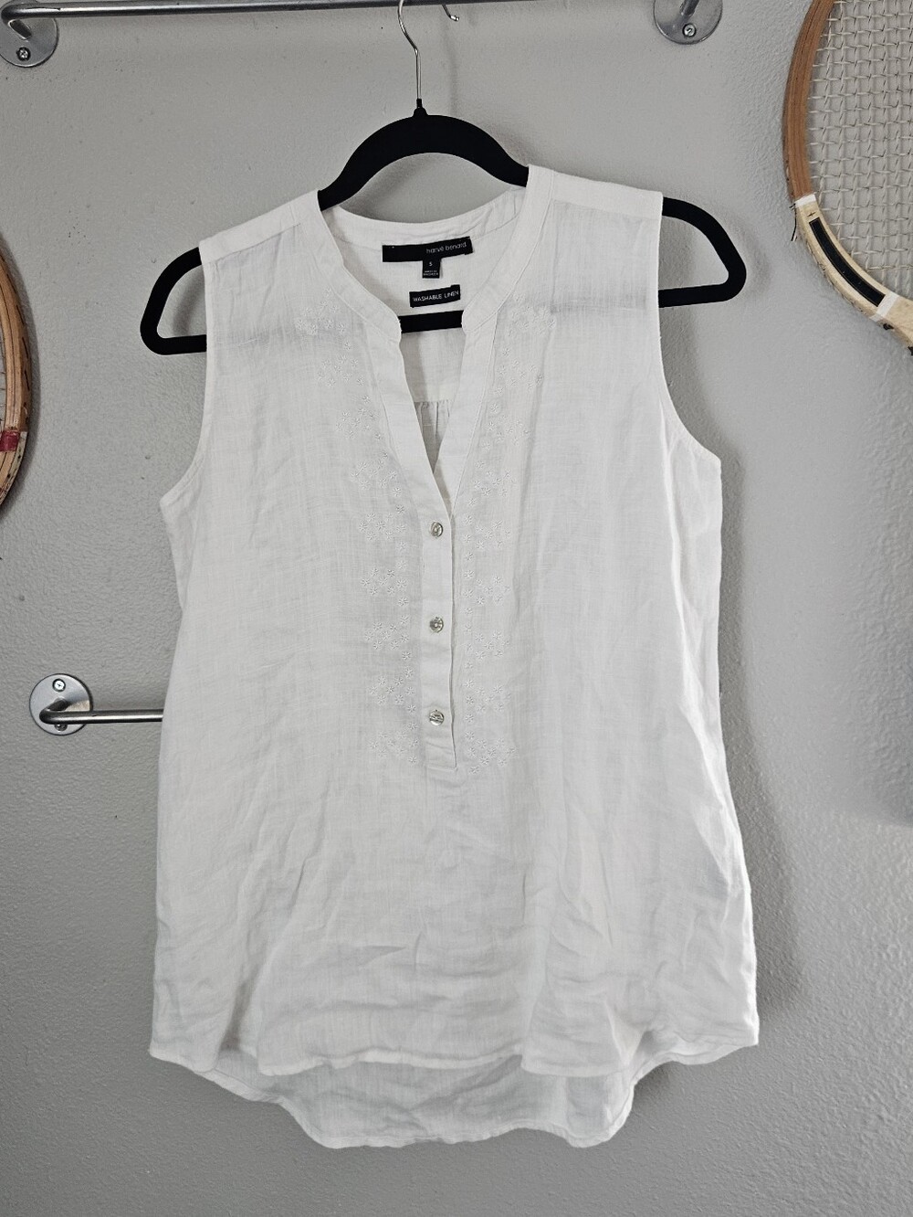 Harve Benard Linen Sleeveless Button Up Top S White Coastal Chic Coquette